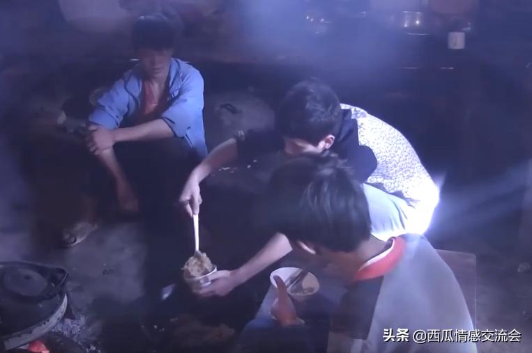 变形计中的叛逆男孩,曾经的问题少年,如今逆袭过得幸福