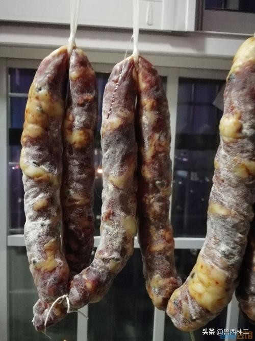 冬季最诱人的美味腊肠,腊肠是冬日最简单的美食