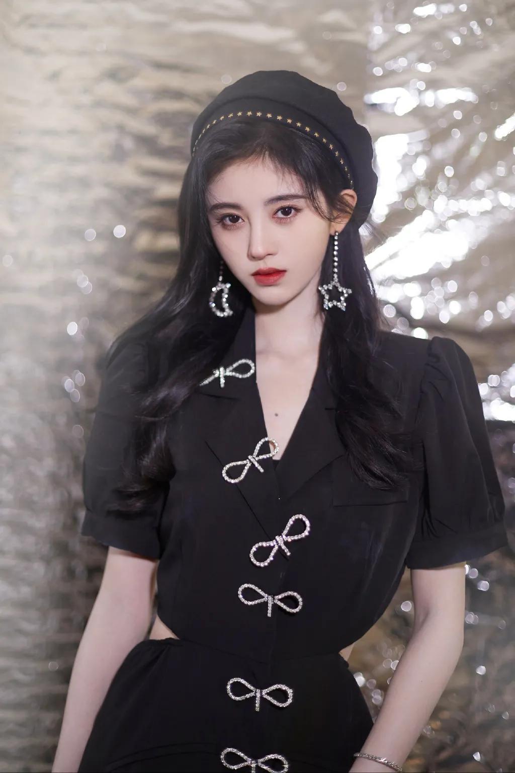 鞠婧祎与杨幂撞衫是谁先穿的,鞠婧祎与杨幂撞衫古装