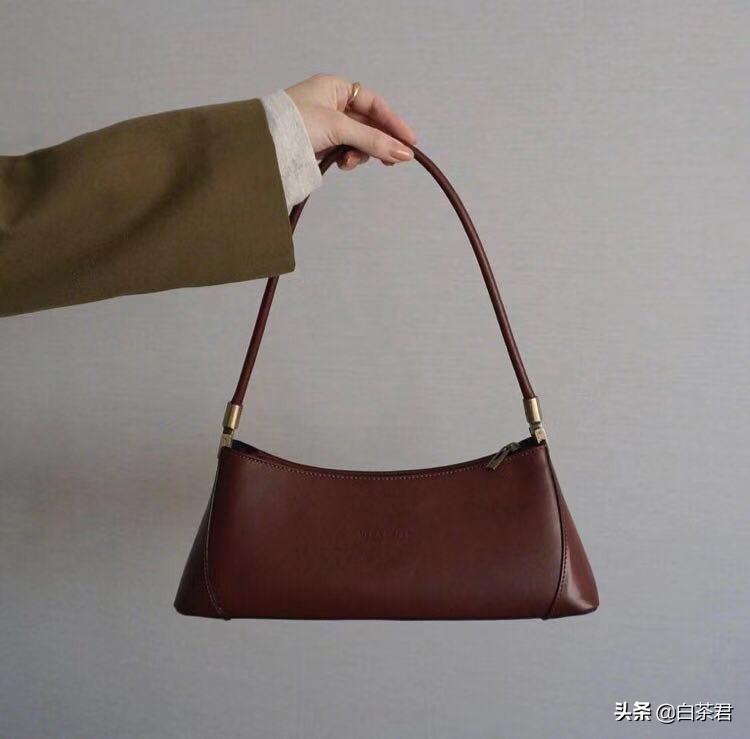 2019最热的大牌腋下包,2022最值得买的腋下包