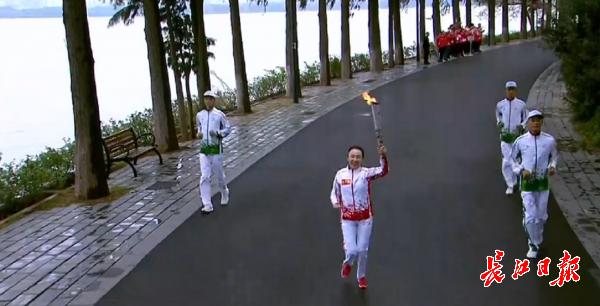 军运会火炬传递武警,军运会火炬传递走进联勤保障部队