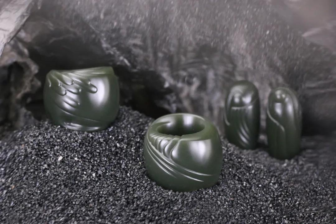 双色和田玉扳指,极品和田籽料玉扳指