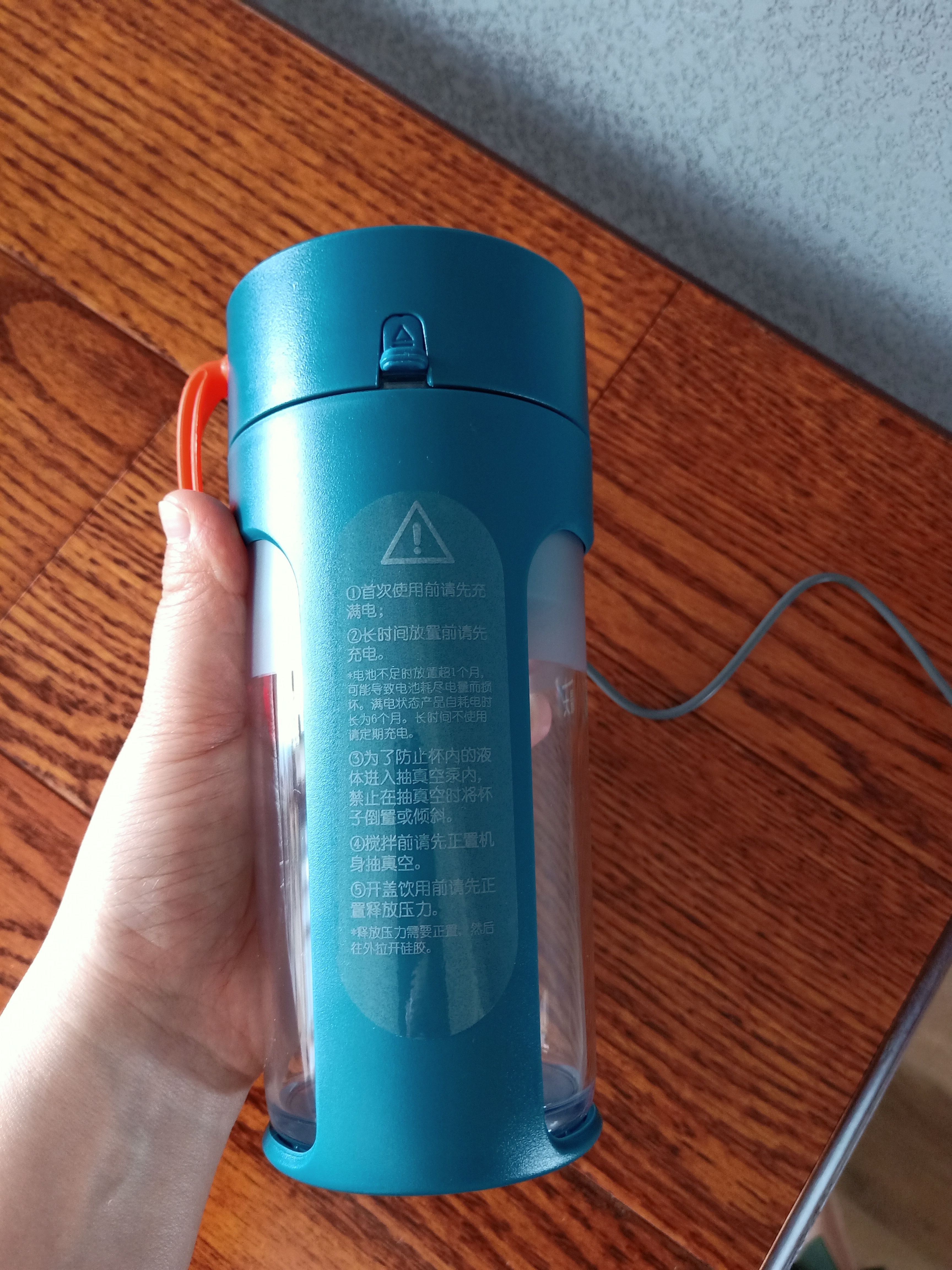 鲜榨果汁沉淀怎么解决,如何防止鲜榨果汁变黑