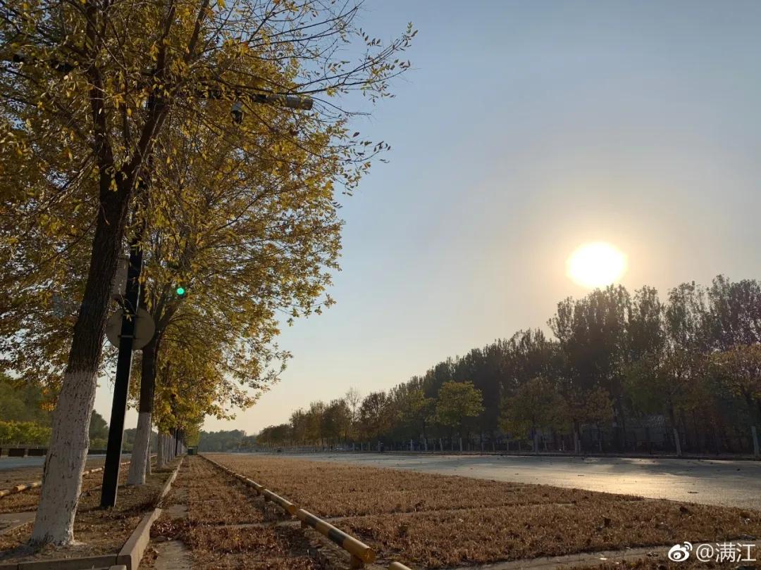 春见满江红,又见贺兰满江红