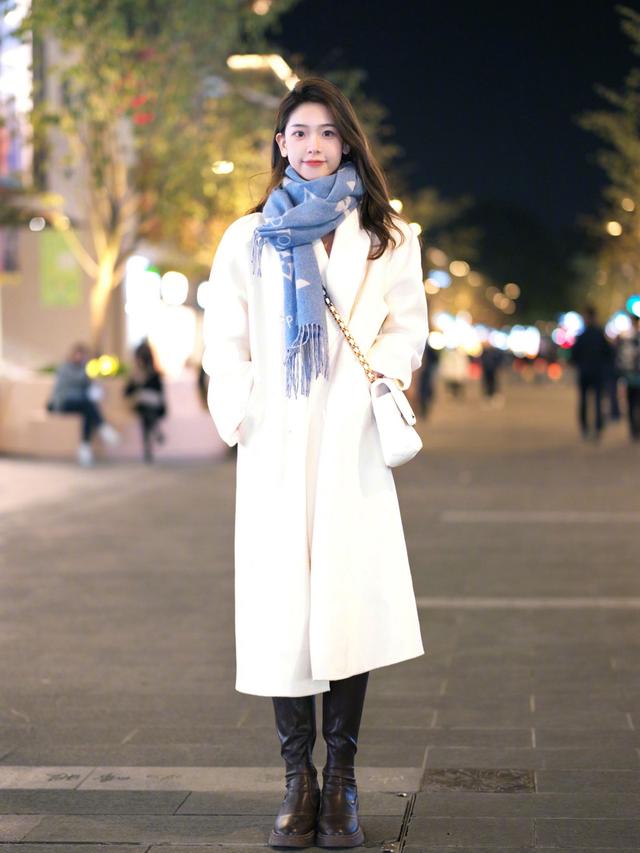 秋冬连衣裙40岁减龄又气质,秋冬大衣裙子穿搭女