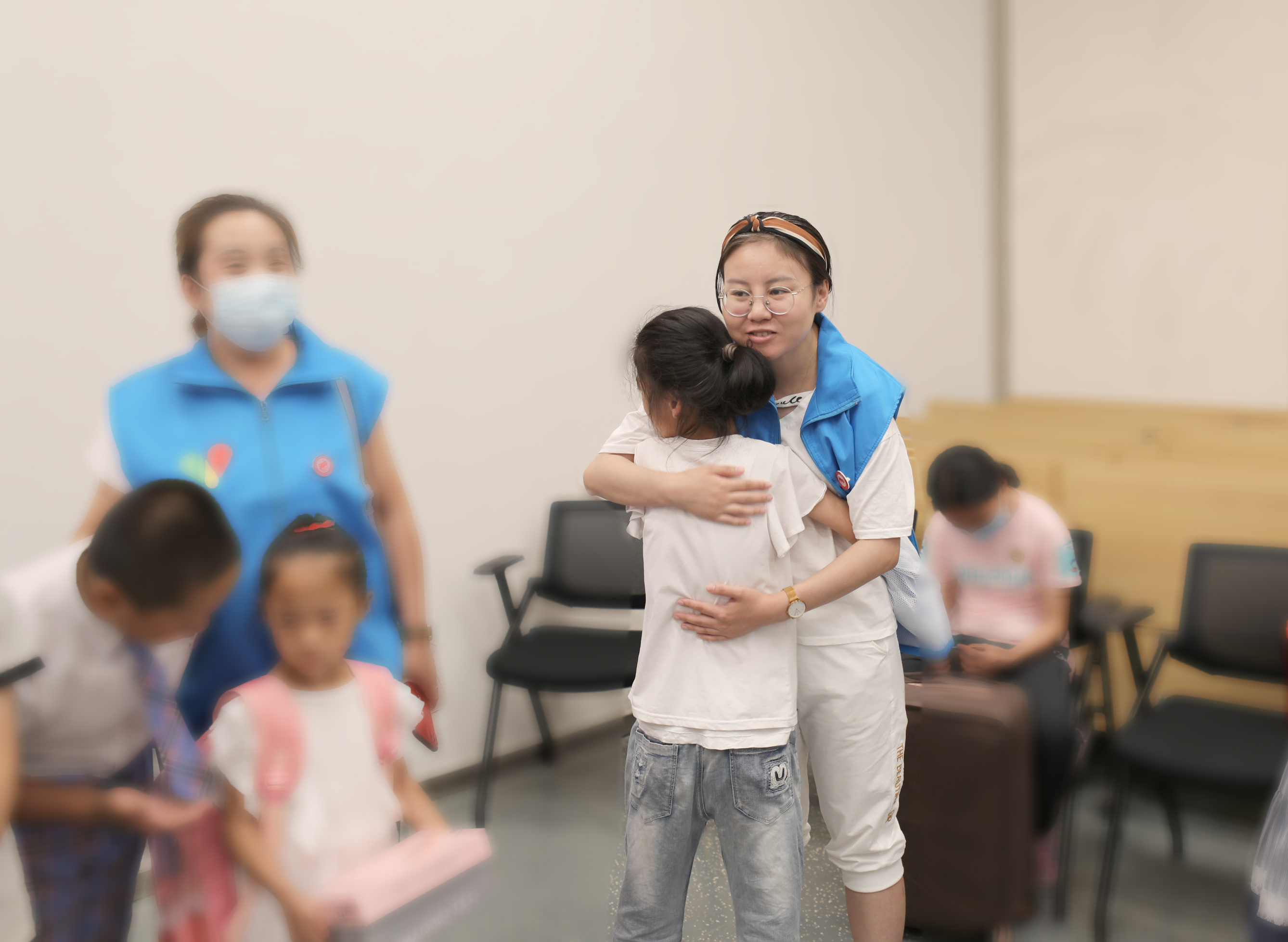 情系阳光少年，点亮美好心愿