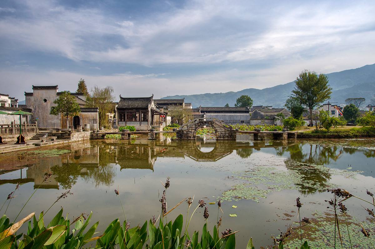 国内最值得去的11个古镇,中国的哪些著名的古镇好玩