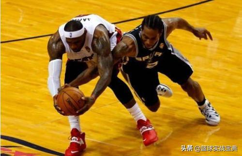 进攻防守战术教学视频,如何防守持球人技巧