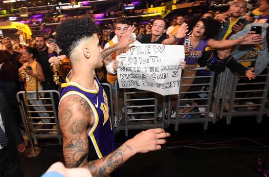 让詹皇起鸡皮疙瘩，让冷面小卡激动不已，斯台普斯到底有多神奇？