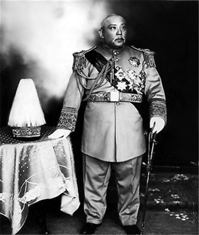 袁世凯称帝：袁世凯当了83天皇帝后，为何就倒台身死？