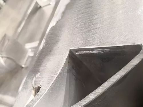 铝和铝合金焊接容易产生的缺陷,铝合金焊接裂纹怎么修复