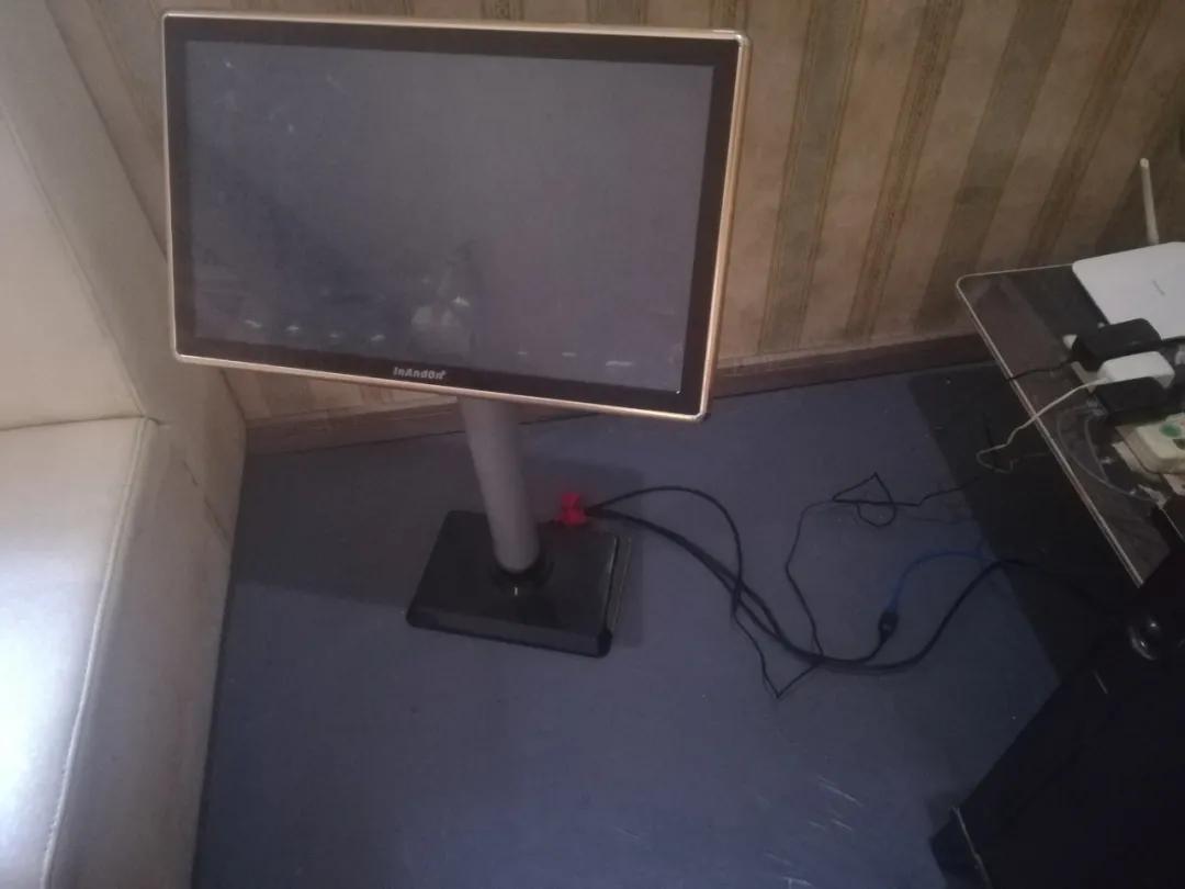 张启东调试音响,张启东投影仪