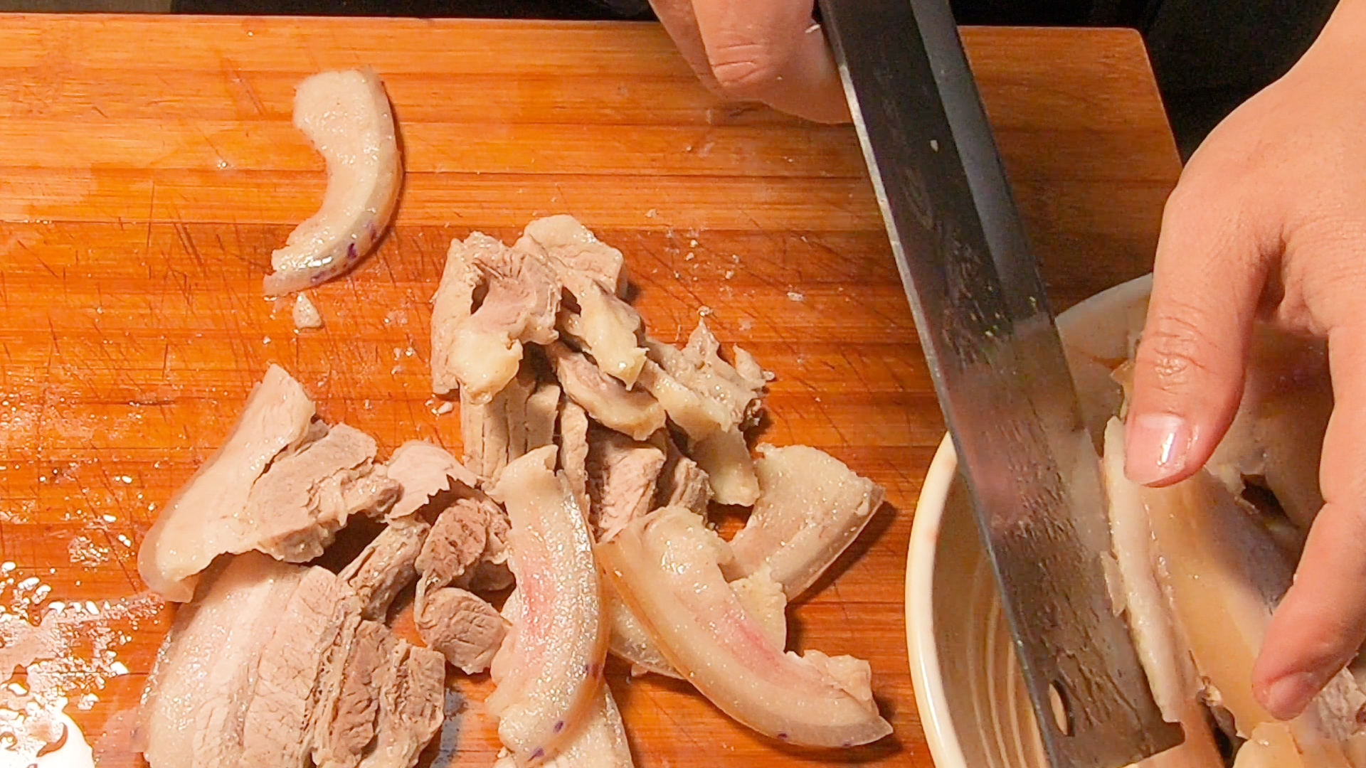 做腐乳为什么不能有油,做腐乳时不放红曲