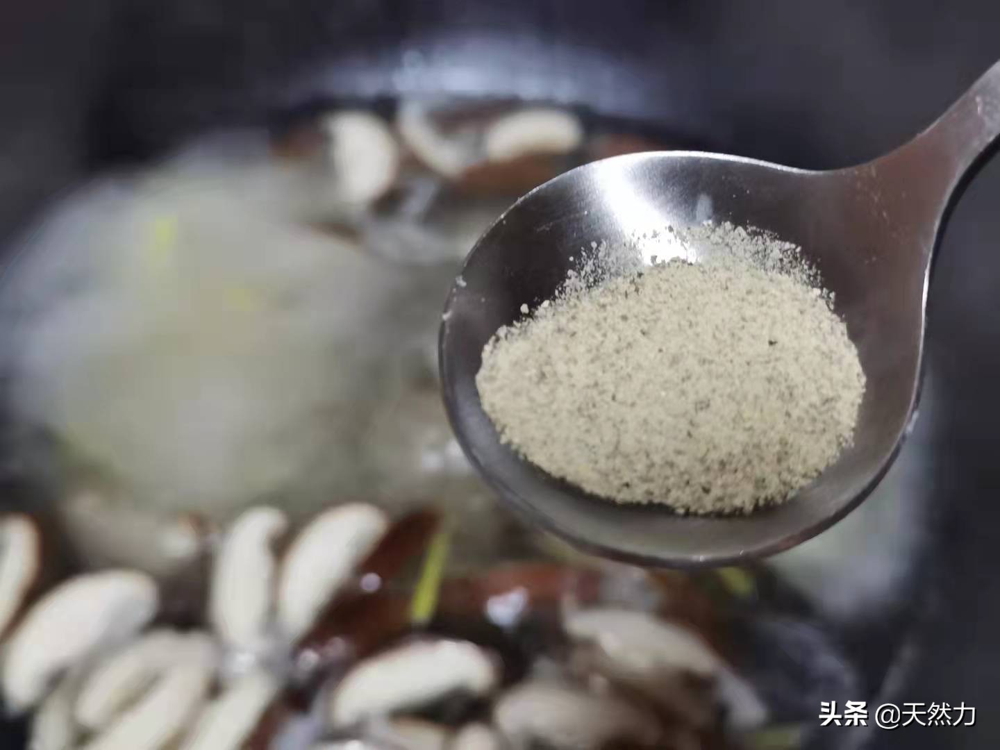 猪肝汤怎么做又嫩又不糊汤,猪肝汤要怎么做才脆爽