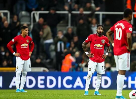 曼联欧冠输球会出局吗,曼联赢球为什么没有疲态