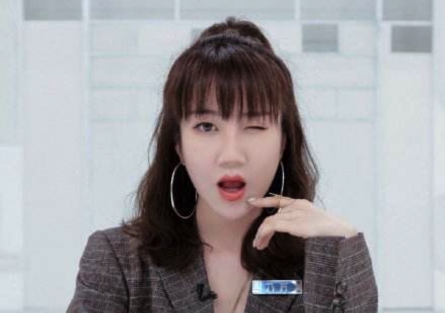 青春有你2总决赛刘雨昕断层出道,青春有你2总决赛舞台刘雨昕