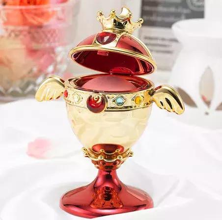 美少女战士联名彩妆，代表月亮来圈钱啦