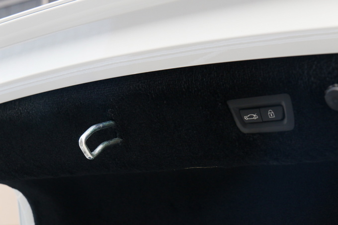 全新一代劳斯莱斯古思特,豪华180评测