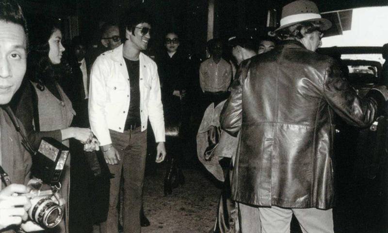 李小龙传奇打黑社会老大,李小龙传奇第一次打倒黄皮小子