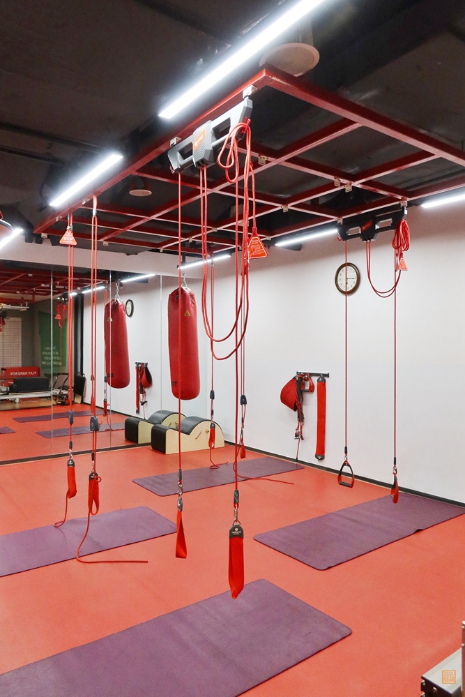 不能飞去巴黎伦敦，不如到大连喂鸽子，赏海景吃海鲜