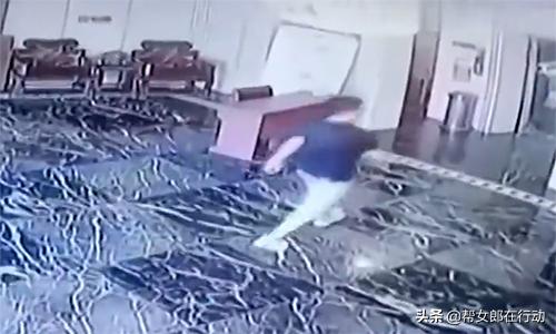 “帮叔叔一个忙吧”9岁女童被男子拖进厕所猥亵，时间长达7分钟