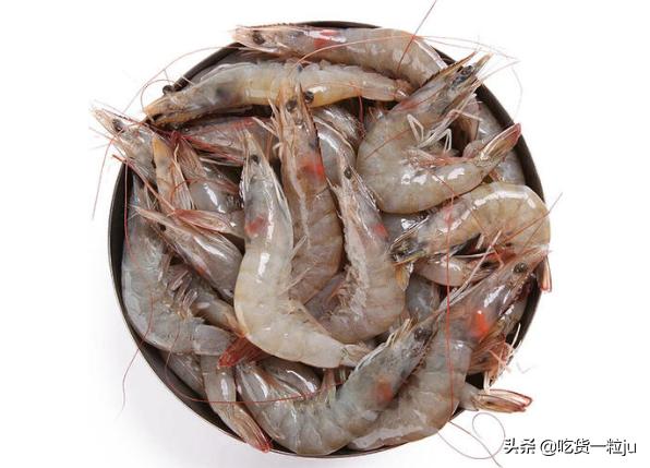 怎么挑选基围虾比较新鲜,买基围虾回来怎么弄
