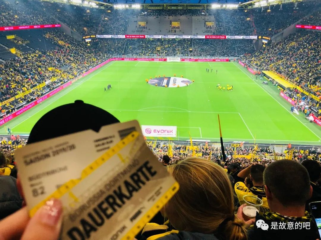 威斯特伦法魔鬼主场的比赛,威斯特伦法主场南看台球迷