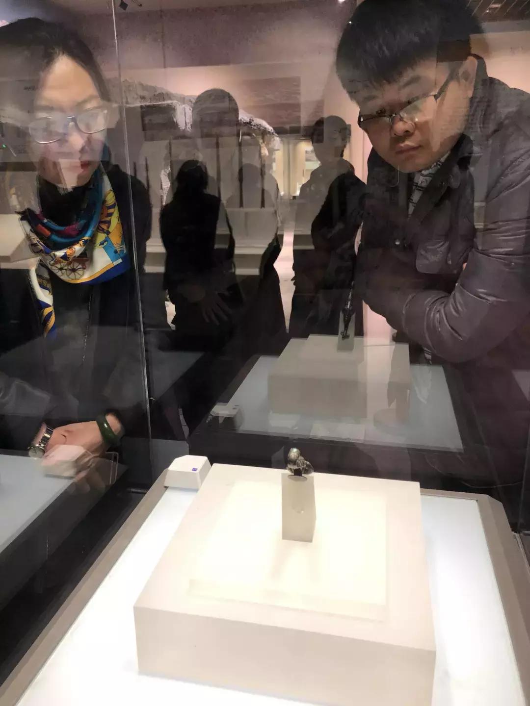 镶嵌宝石的国家镇馆之宝,博物馆镇馆之宝蓝宝石