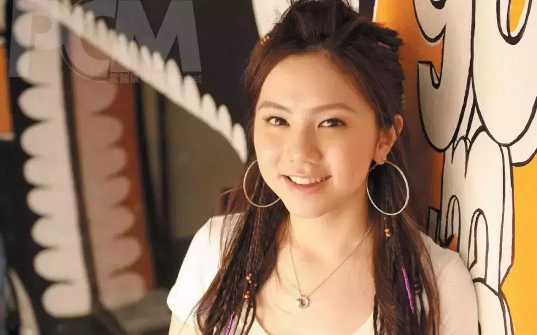 邓紫棋直播回放完整版8月1日,邓紫棋最后的一次直播