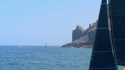 他35岁裸辞，搭顺风船环游世界，网友：还可以这么玩？