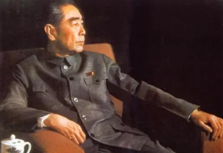 “工作机器”周总理:生前说的最后一句话,仍在为他人考虑