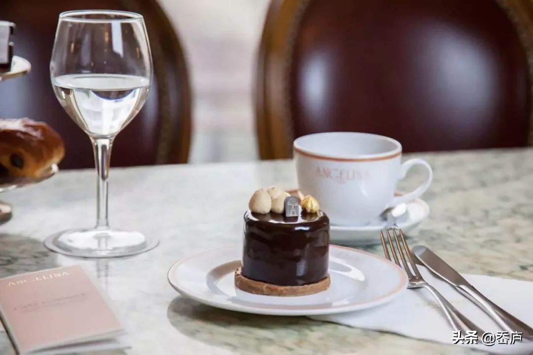 她以咖啡之名，成就了一段时尚传奇