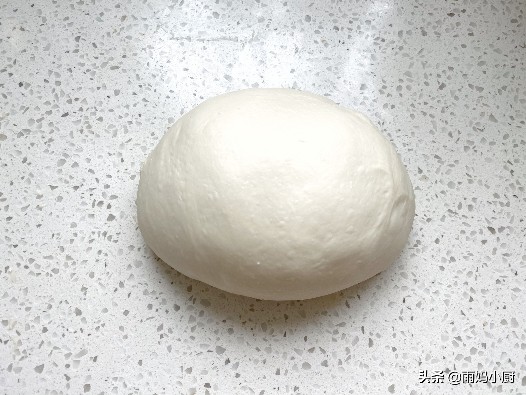 做面包最合适的室内温度,夏天做面包如何控制面团温度