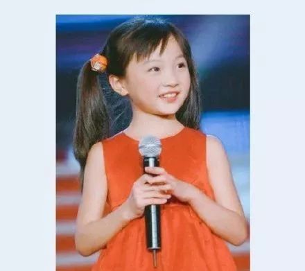 发育期女孩为什么会变胖,年轻的女孩脸都很饱满