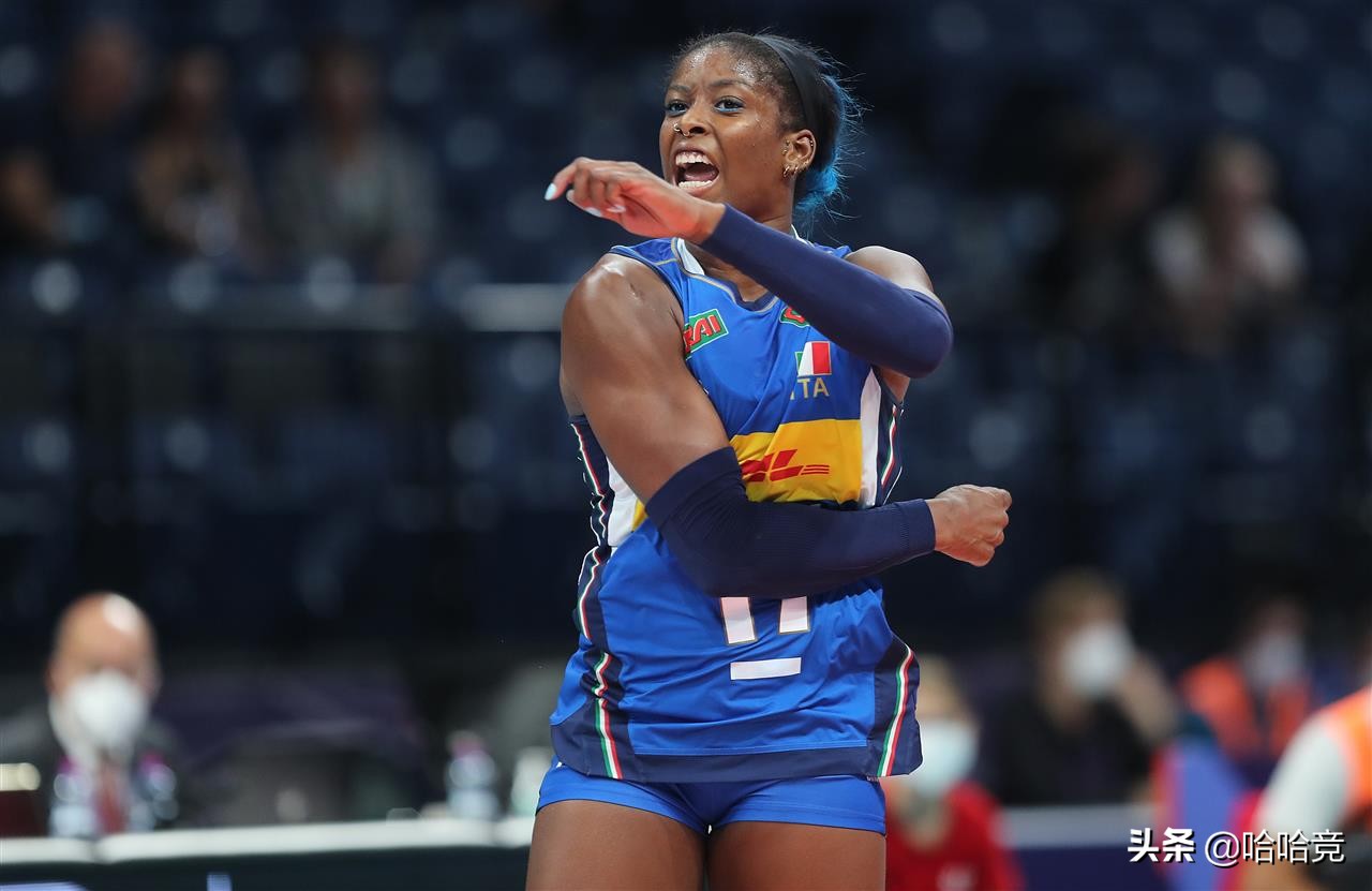 女排欧锦赛博斯39分冠全场，塞尔维亚逆转土耳其，将与意大利争冠