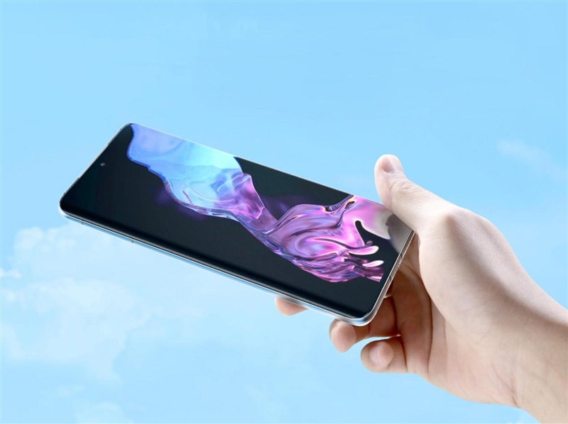 魅族18对比iphone13mini,魅族18和苹果12大小对比