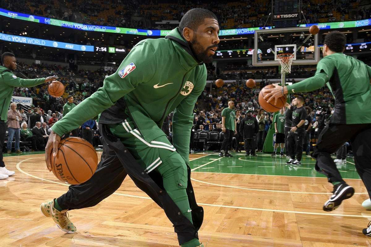 不会运球也能过人的方式,如何练好胯下运球和背后运球过人