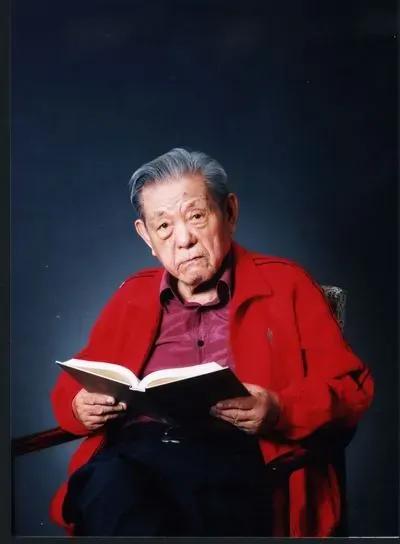 1999年两弹一星勋章获得者视频,1999年被授予两弹功勋奖章