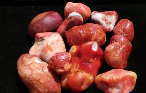 玉石鉴别最简单方法原石,沱江玉石原石的鉴别