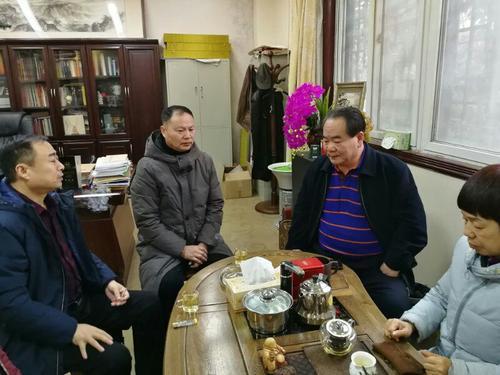 中原孝贤邱新航：四季胖哥展雄风，黄河岸边忠孝人