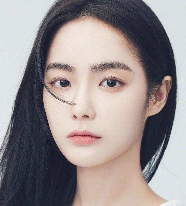 杏眼桃花眼丹凤眼的女生性格特征,桃花眼和双凤眼的区别是什么