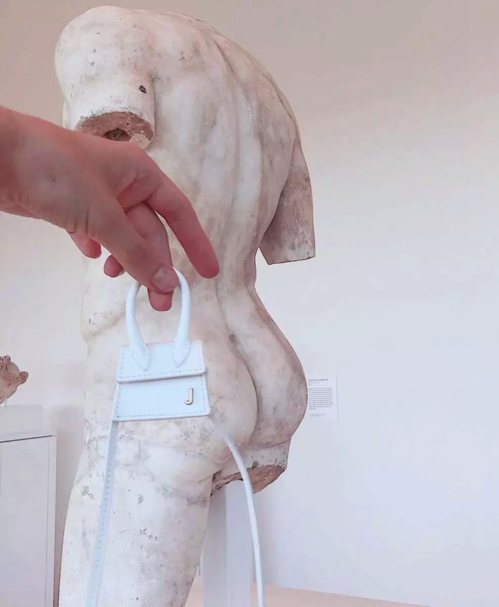 我的胸,我的手指,我的脚腕……都需要一只包包