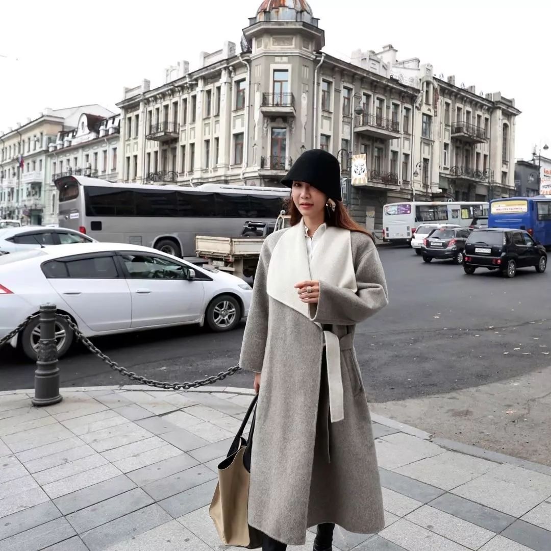 中长款毛衣外套显高显瘦穿搭,大衣连帽毛衣穿搭攻略