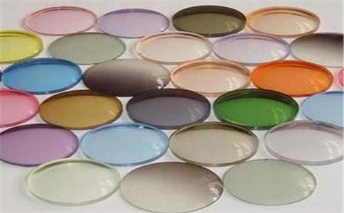 防蓝光的眼镜片防什么光,防蓝光眼镜片是有一层膜吗