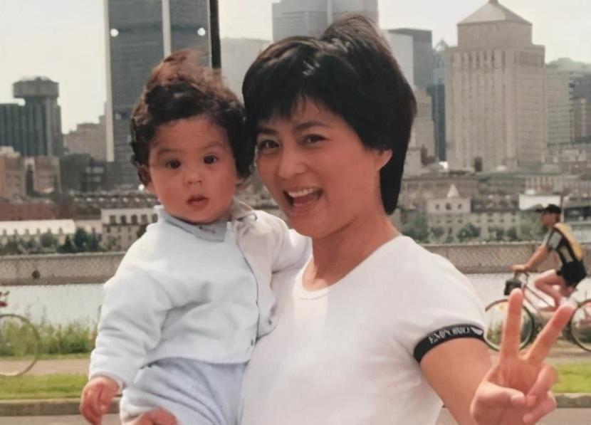 七位桃花眼女明星图片,盘点6位狐狸眼的女星