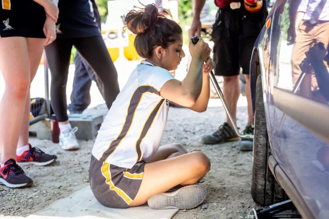 萨塞克斯丨阿丁莱学院