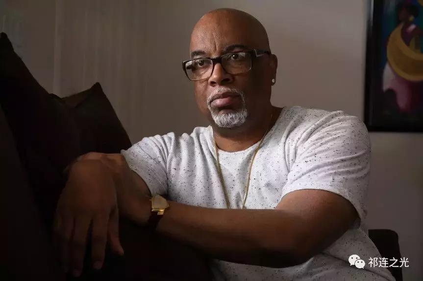 丹佛男子讲述耶伟*教邪**内的恐怖罪行