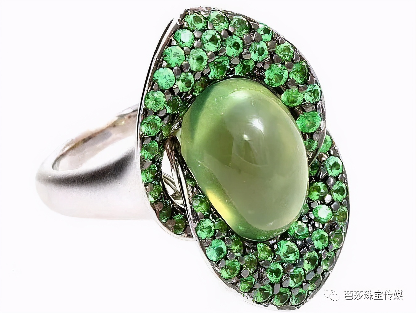 夏季做氛围感美人，清新好入手的葡萄石应该拥有姓名