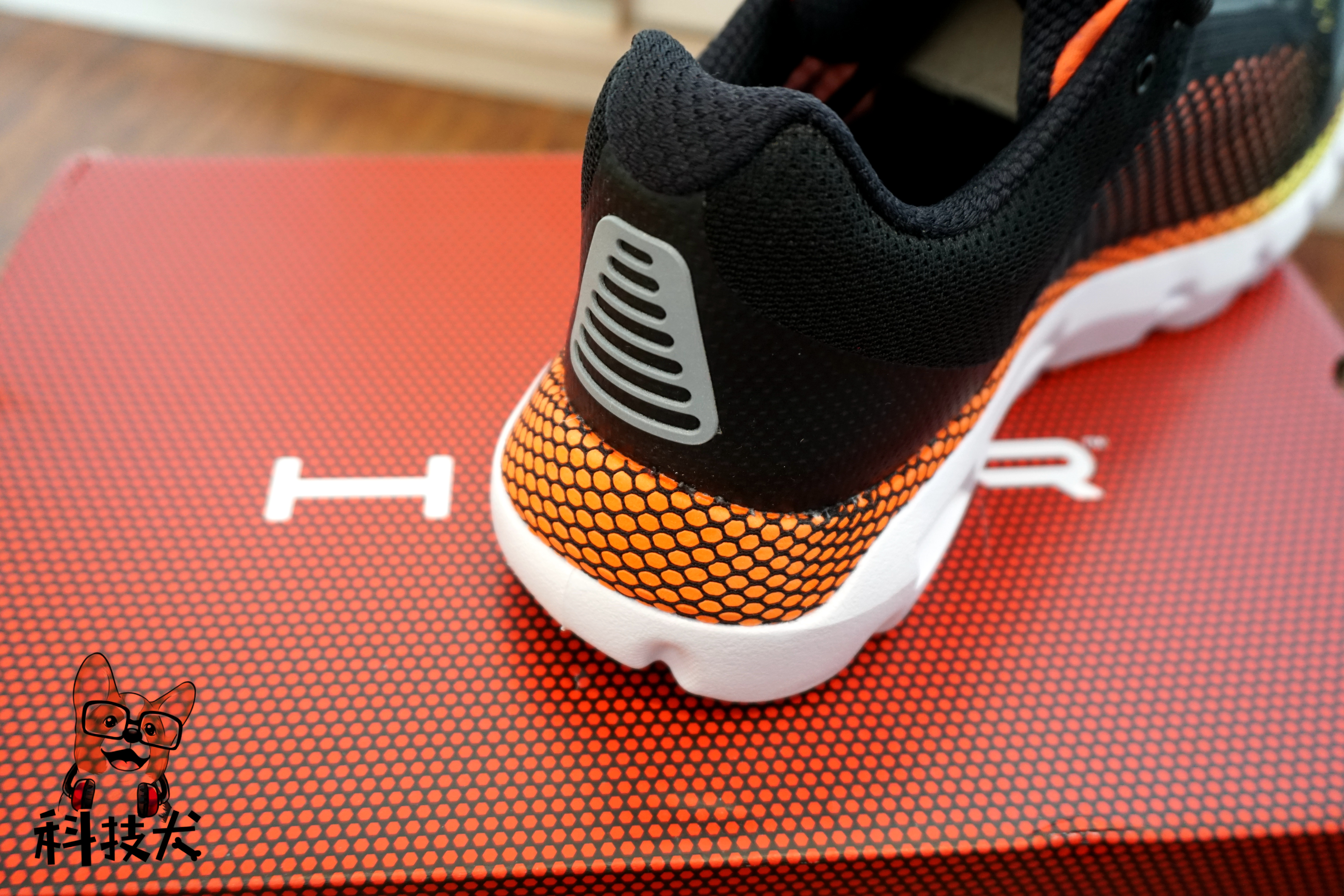 uahovrinfinite跑鞋,uahovrinfinite2芯片跑鞋