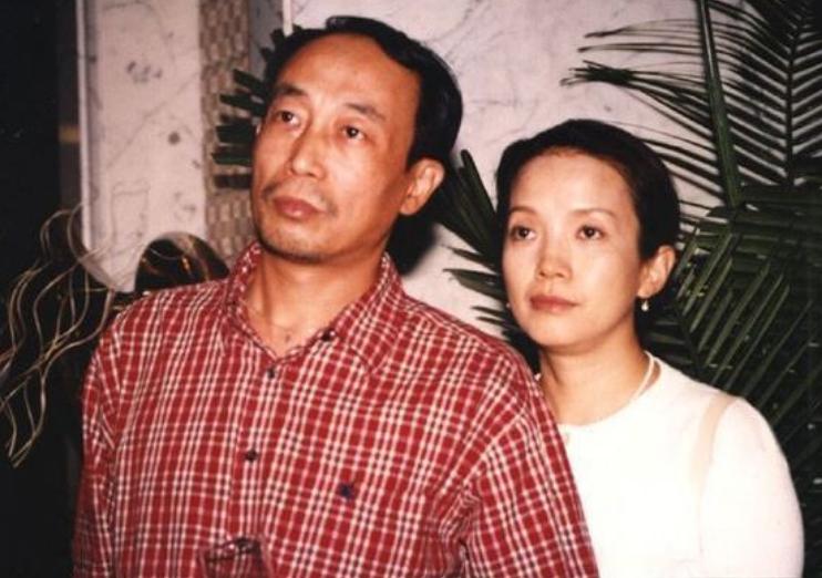 曾是一代影后，三婚嫁大四岁丑男，如今59岁已”华发苍颜”罕露面